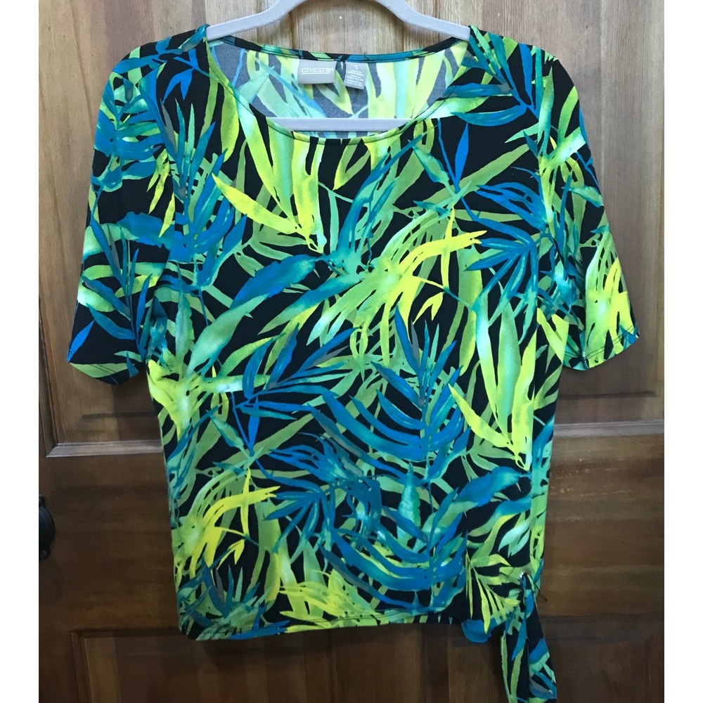 Chicos Tropical Leaf Print Side Tie Knit Top Green Blue Size 1 Med Short Sleeve